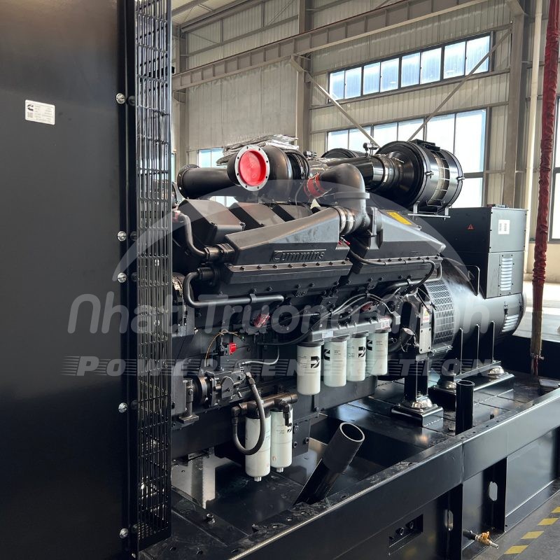 Máy phát điện Cummins 713kVA chính hãng